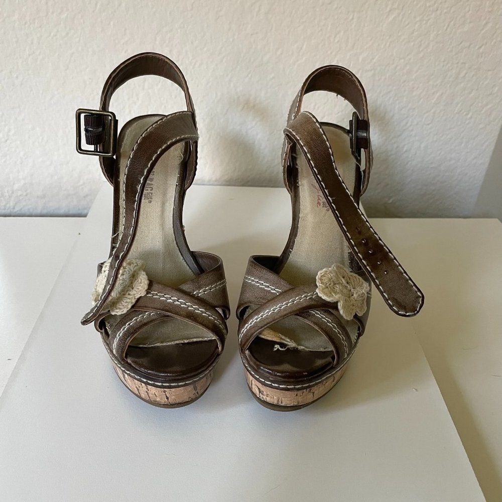 American Rag CIE High Heel Wedge Peak-A-Boo Toe SZ 5M